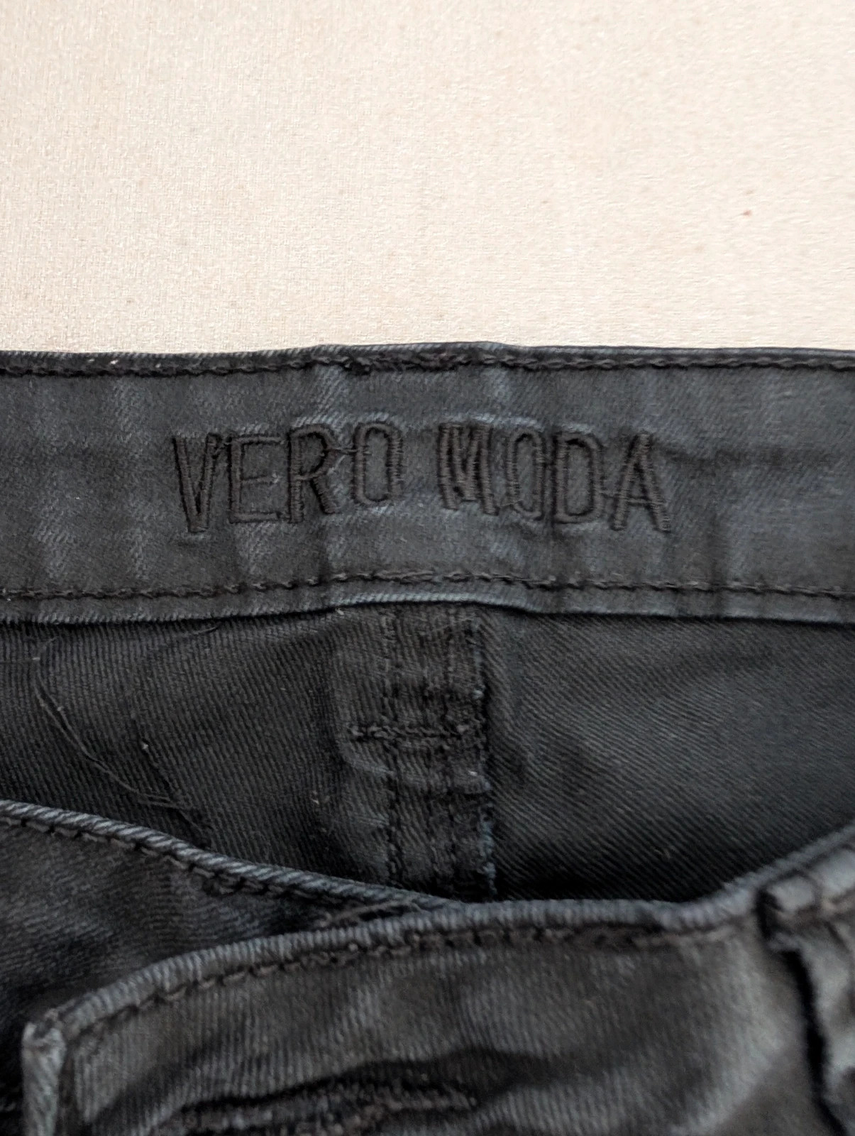 Pantalon noir / Taille 38/40 / Marque Véro Moda – Vero Moda – taille M / 38 / 10 5