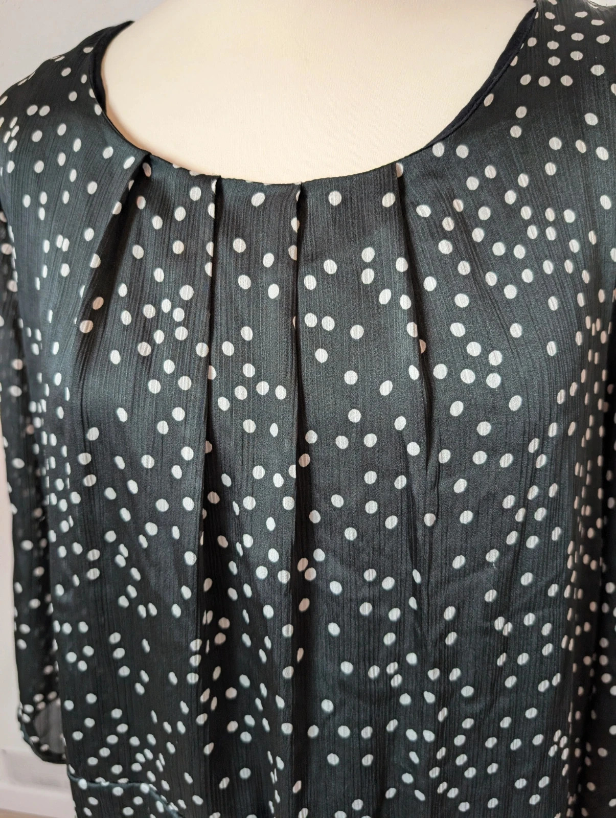 Robe noire à pois / Taille 46 /. Marque Julie Guerlande – Julie Guerlande – taille XXXL / 46 / 18 3