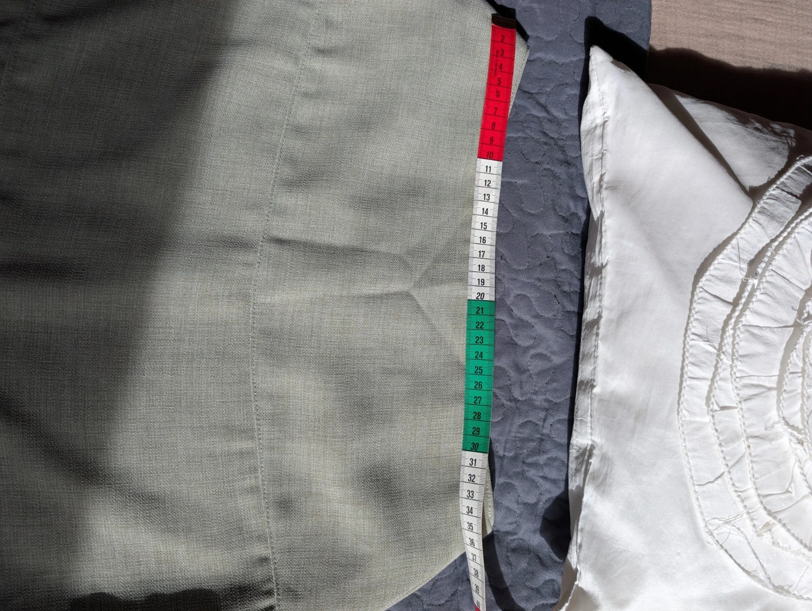 Jupe courte grise / Taille 42 / Cache cache – Cache Cache – taille XL / 42 / 14 5