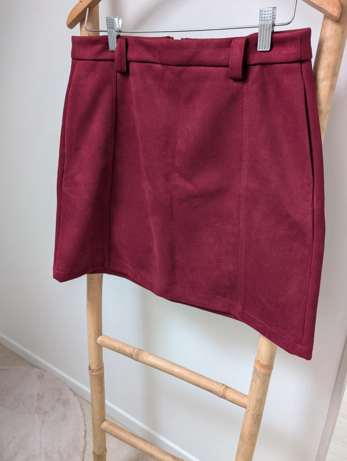 Jupe mini effet Daim bordeaux Taille 38 Cache cache – Cache Cache – taille M / 38 / 10 2