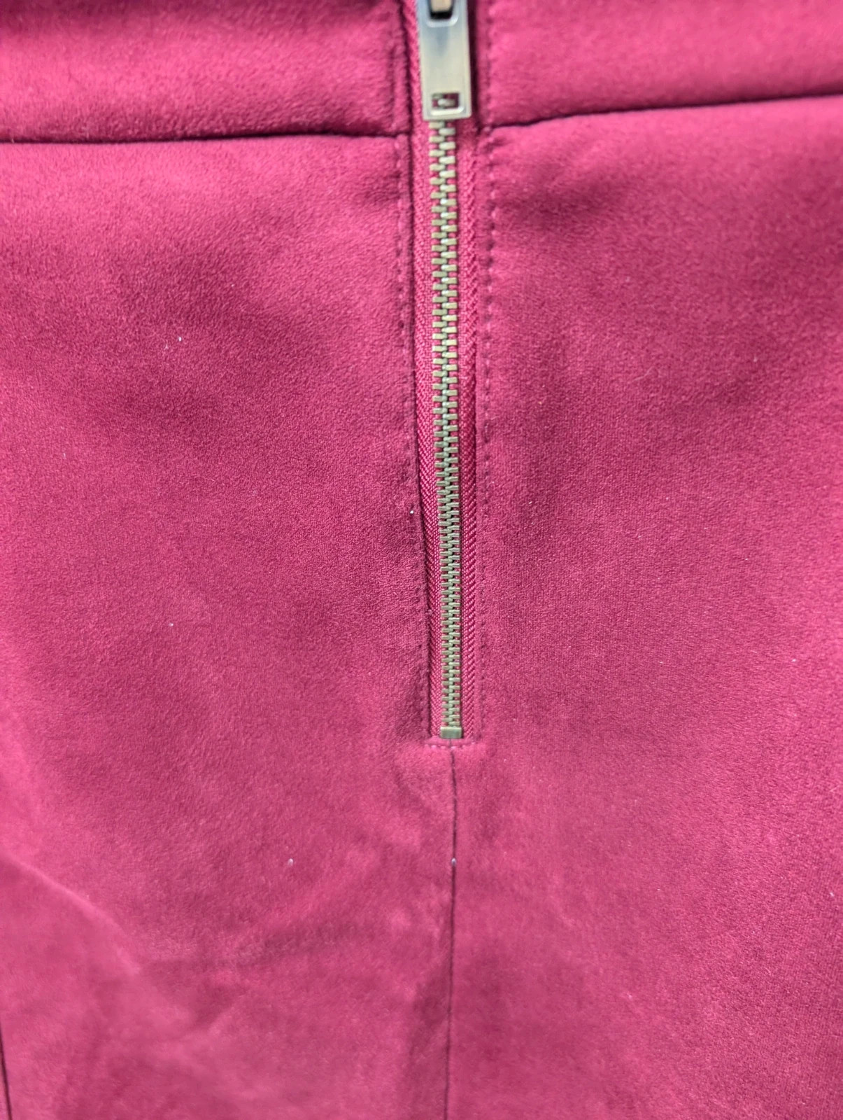 Jupe mini effet Daim bordeaux Taille 38 Cache cache – Cache Cache – taille M / 38 / 10 5