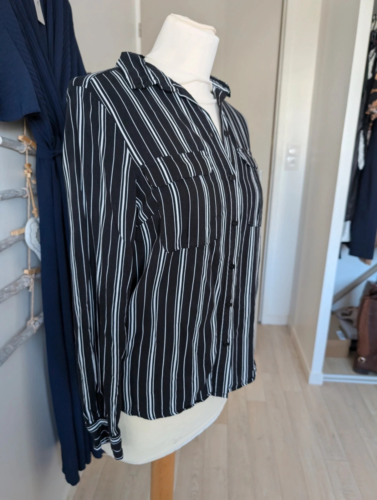 Chemisier noir et blanc / Taille 34 / 36 / H&M – H&M – taille XS / 34 / 6 4