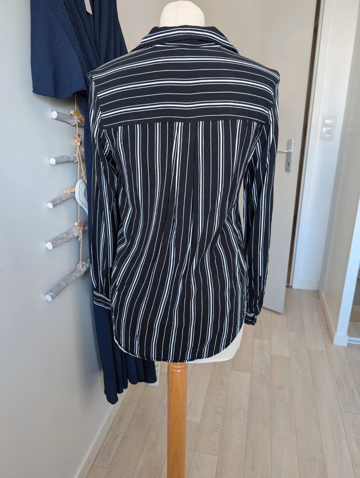 Chemisier noir et blanc / Taille 34 / 36 / H&M – H&M – taille XS / 34 / 6 5