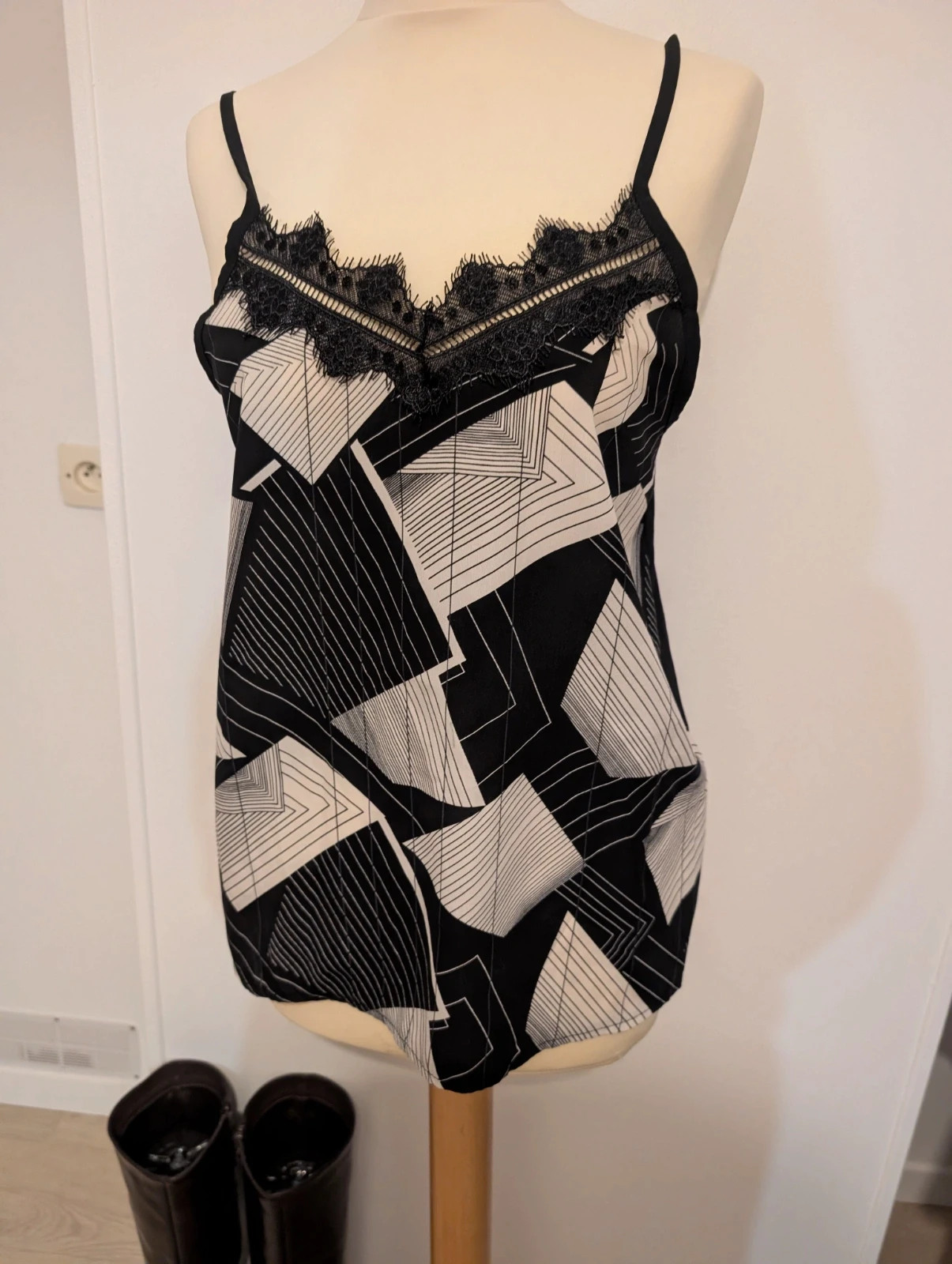 Débardeur effet satiné noir et blanc motig / Taille 40