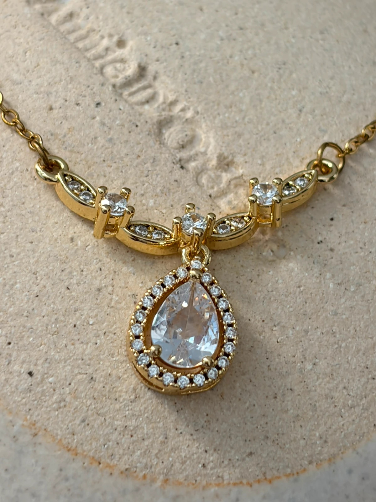 Collier Poire doré en acier inoxydable 304 2