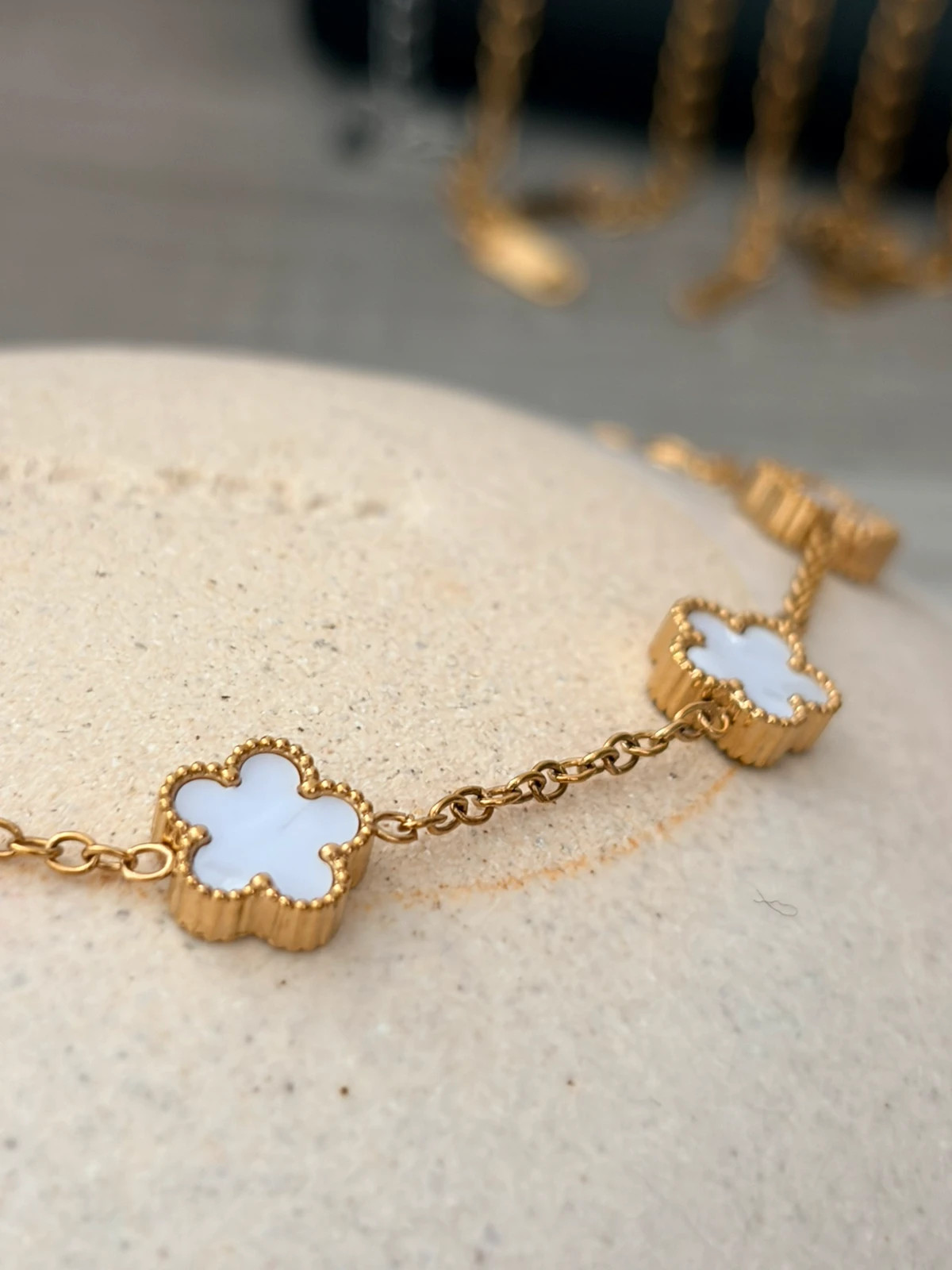 Bracelet motif fleur nacré en acier inoxydable 304 – Autre 2