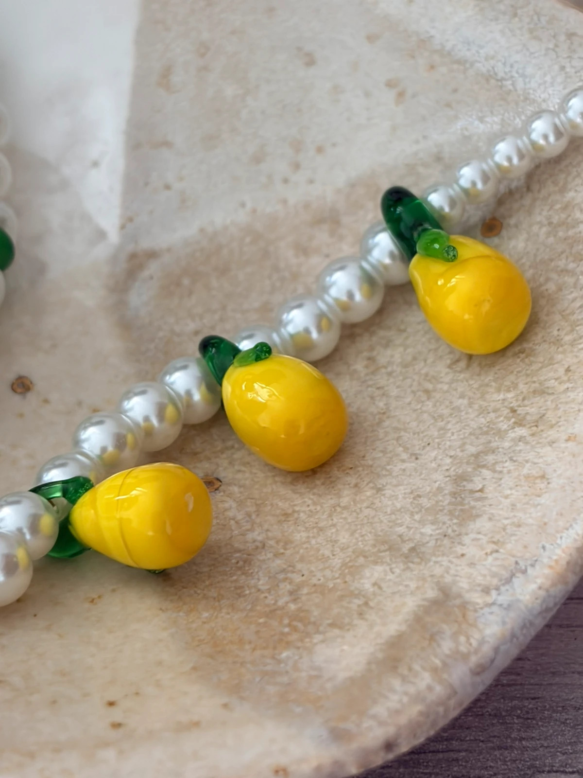 Collier perle synthétique breloque citron - acier inoxydable 304 – Autre – taille Taille unique 3