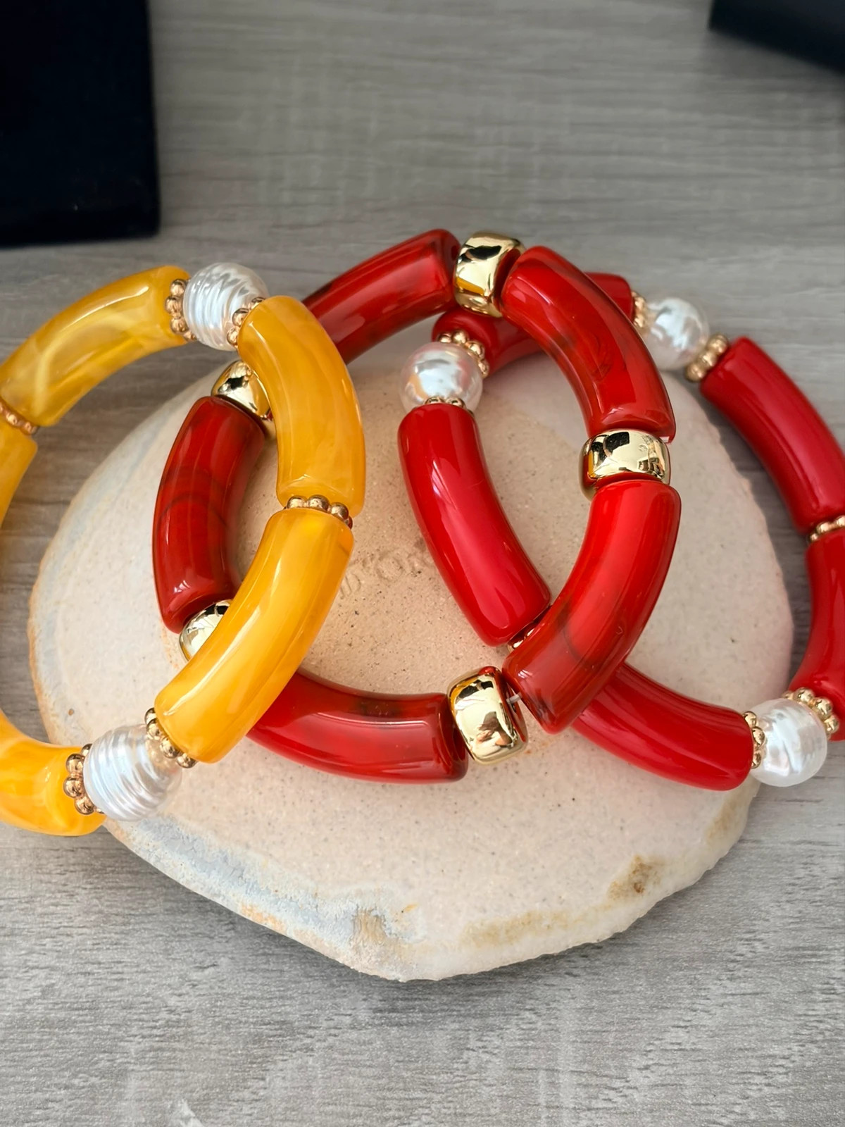 Lots de 4 bracelets acryliques - Rouge, jaune et rose – Autre – taille Taille unique 2