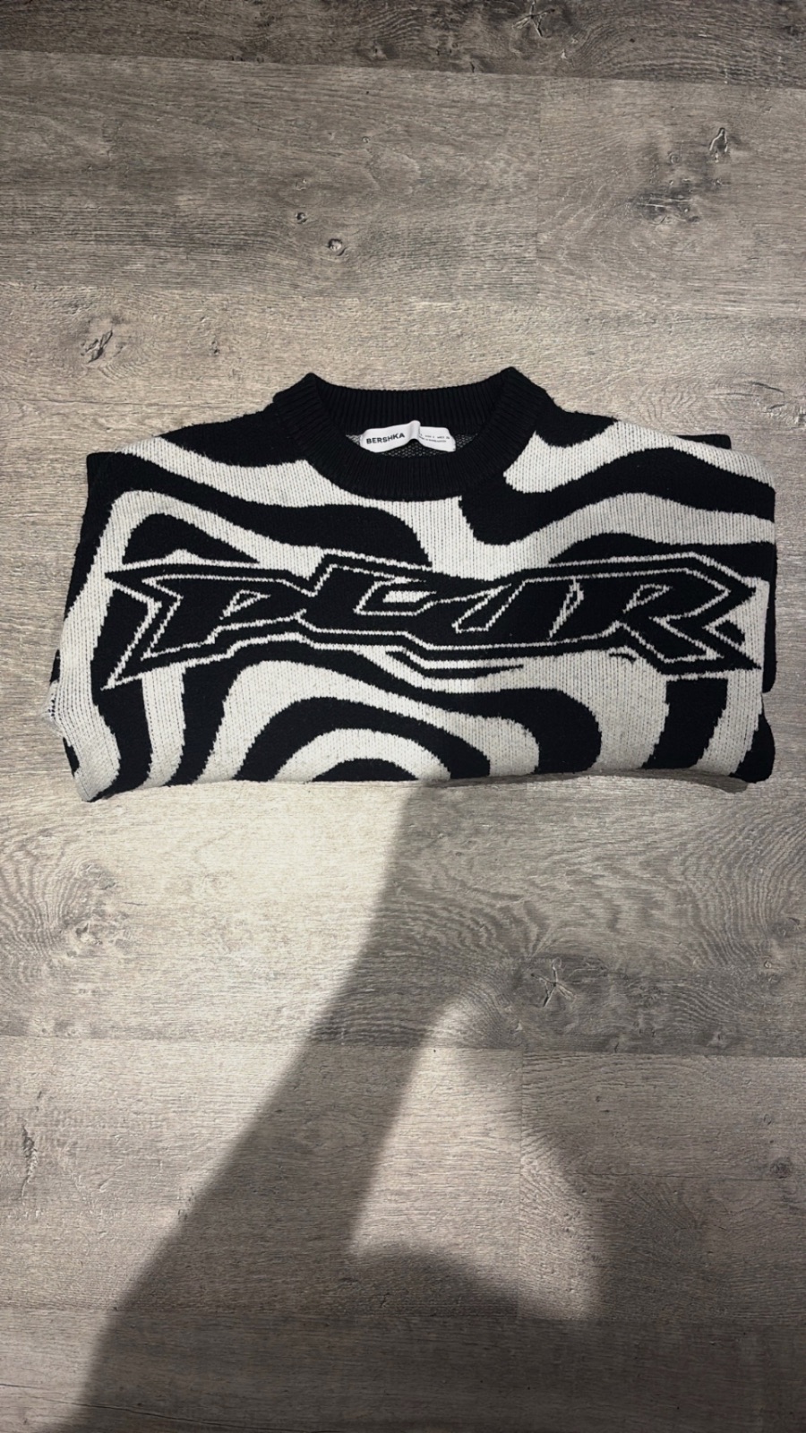 Bershka pull maille graphique noir blanc S – Bershka – taille S 4