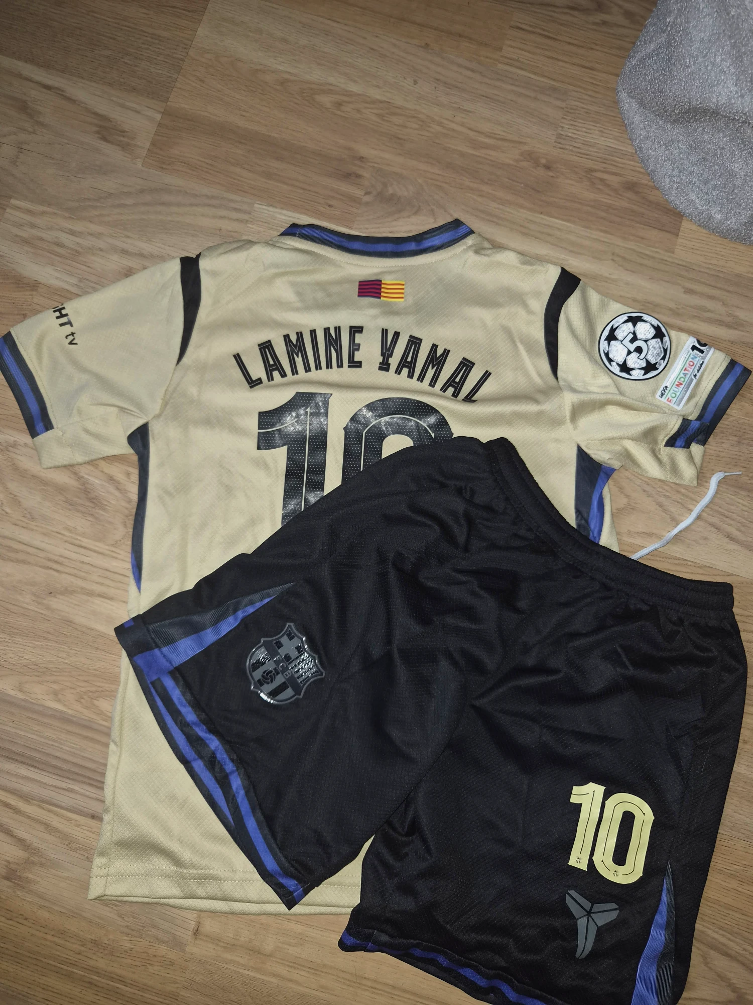 Equipacion Lamin Yamal