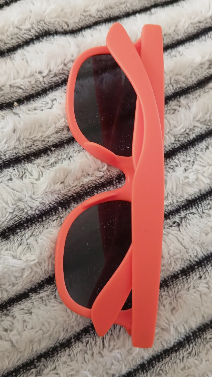 Lunettes de soleil corail style Wayfarer – Sans marque – taille Taille unique 3