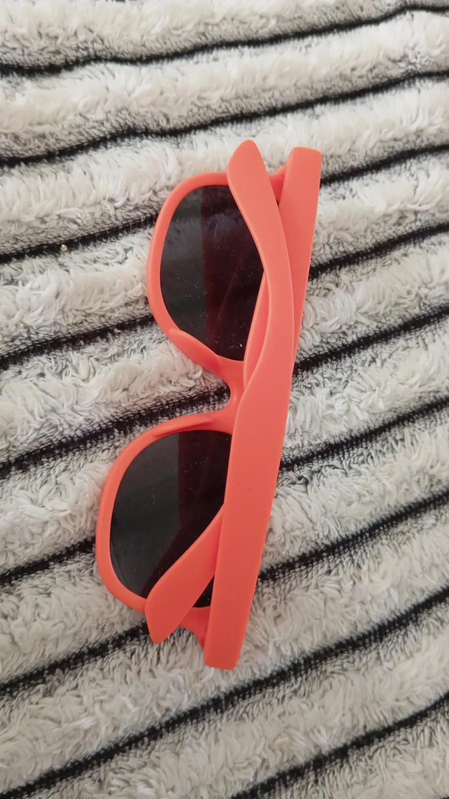 Lunettes de soleil corail style Wayfarer – Sans marque – taille Taille unique 2