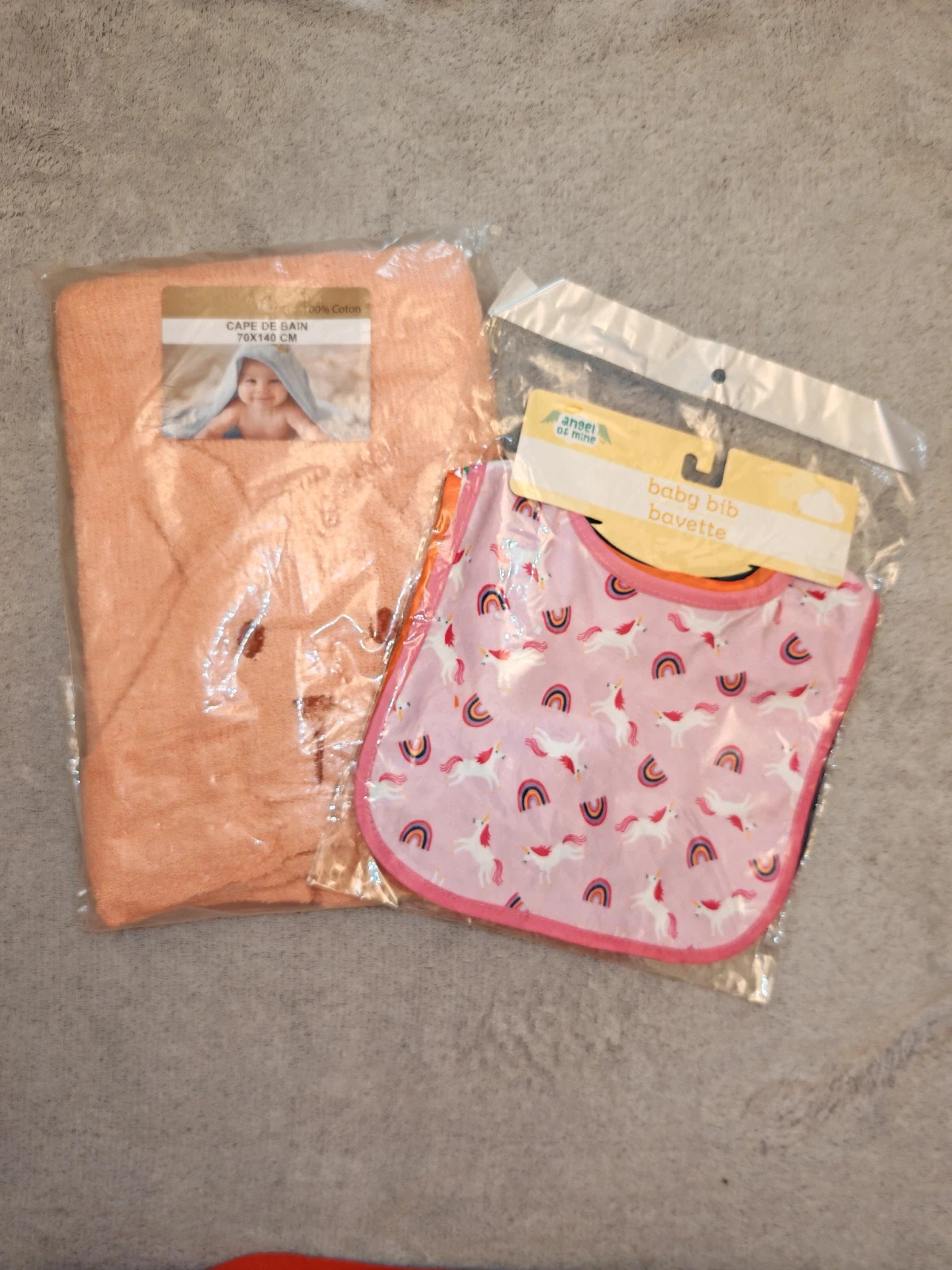 Lot cape de bain 100 % coton + 3 bavoirs licorne – Neuf