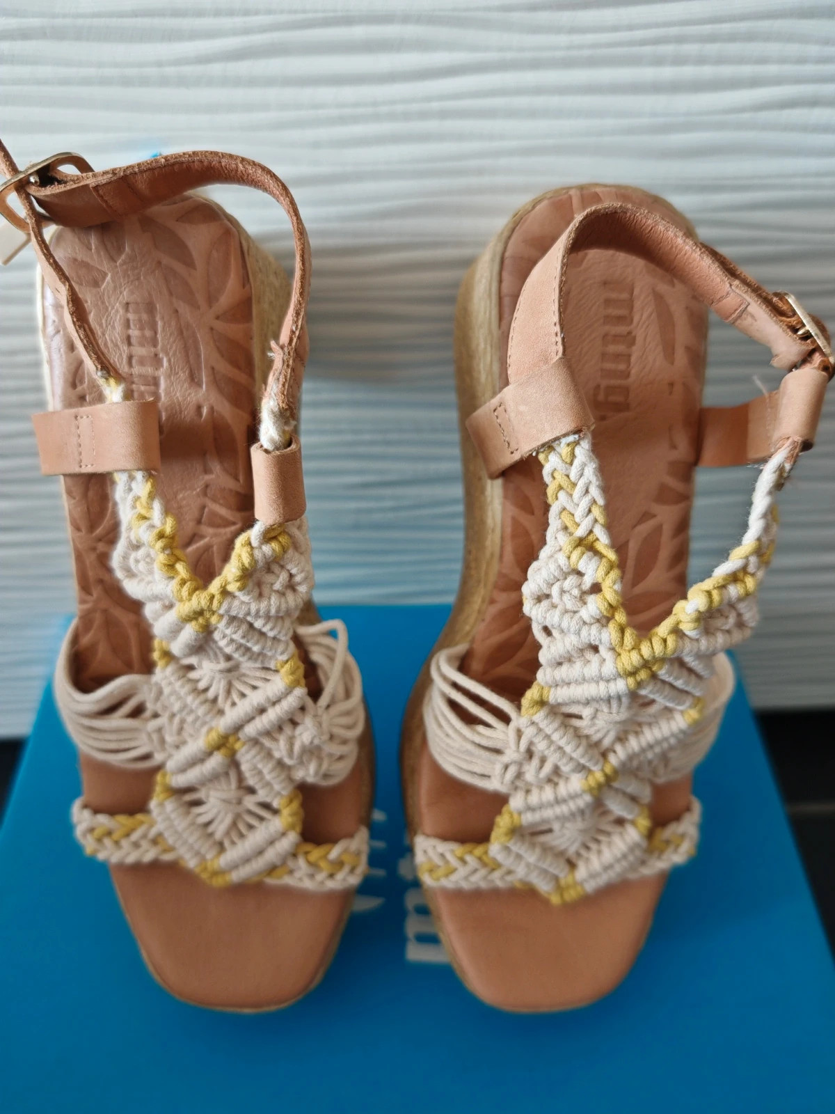 Sandales compensées MTNG Mustang cuir & macramé – Pointure 36 – Neuves avec étiquette – Mustang – taille 36 5