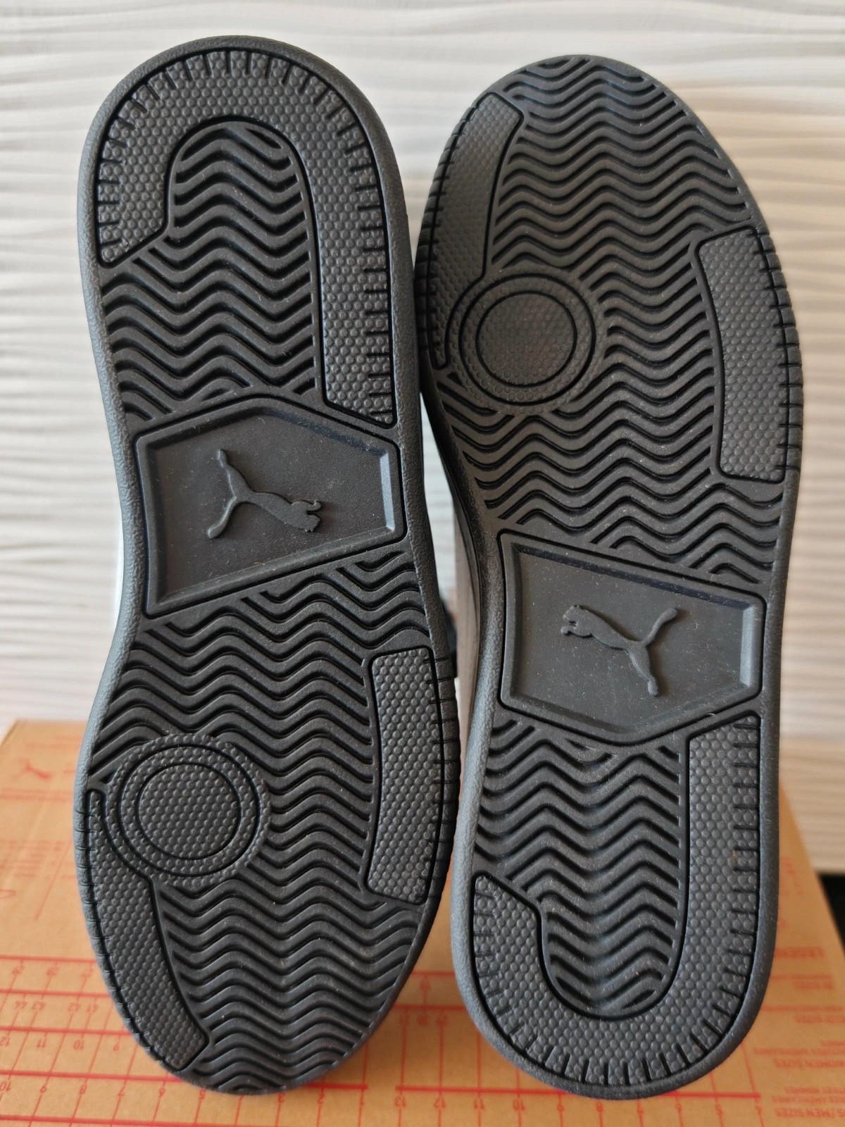 Puma Smash v2 Noir/Blanc - Pointure 37 - Neuves sans étiquette – Puma – taille 37 4