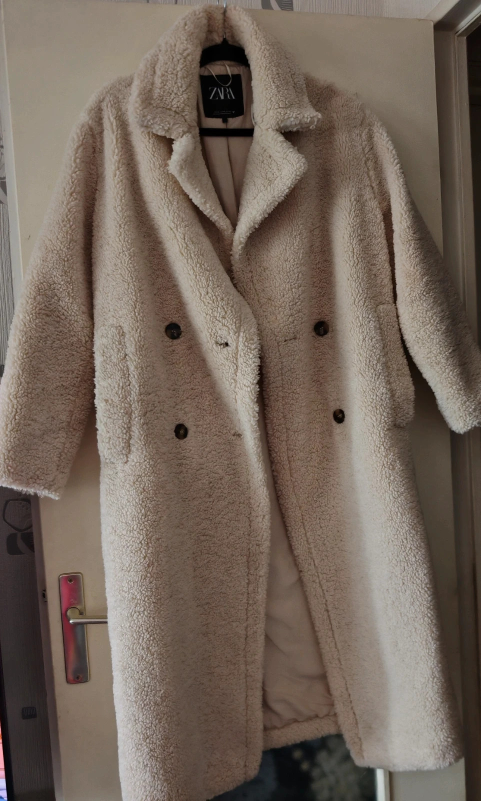 Manteau Teddy Zara écru / beige XS – Long, très chaud, effet mouton
