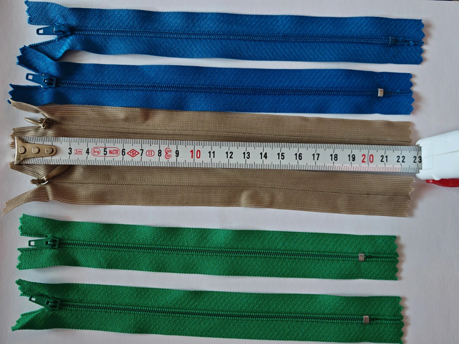 Lot de 12 fermetures éclair 20 cm – Assortiment de couleurs – Neuves – Couture / Mercerie 3
