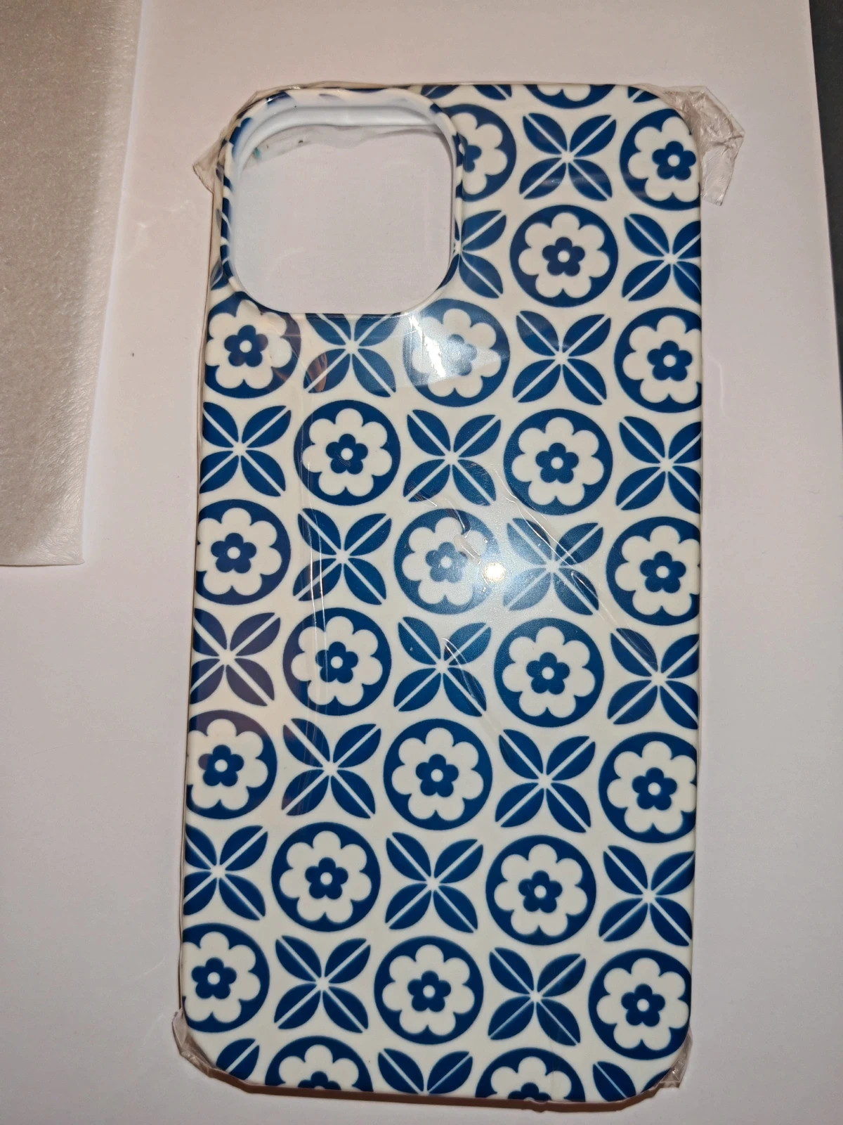 Coque iPhone 15 + Vitre de protection confidentialité – Neuves – Case 2