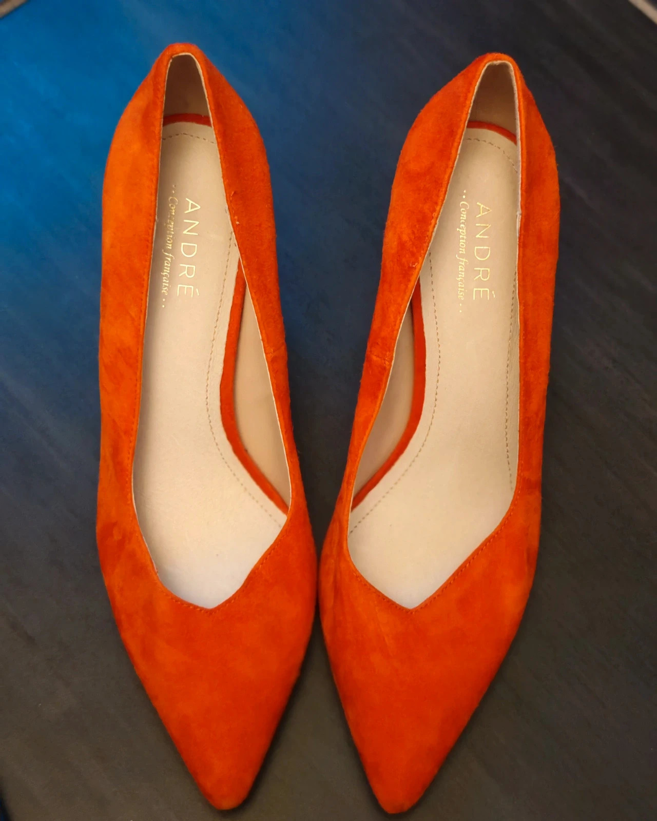 Escarpins André en cuir velours orange – T.39 – Comme neufs – André – taille 39 3