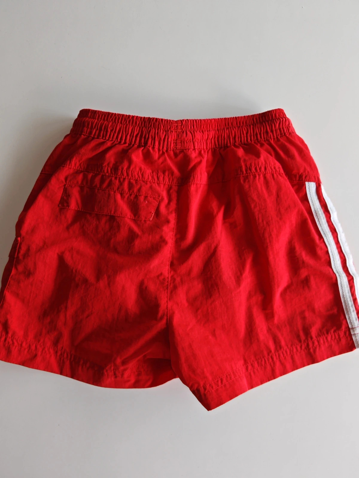 Magnifique short de bain Adidas rouge 6 ans– Garçon – adidas – taille 6 ans / 116 cm 2