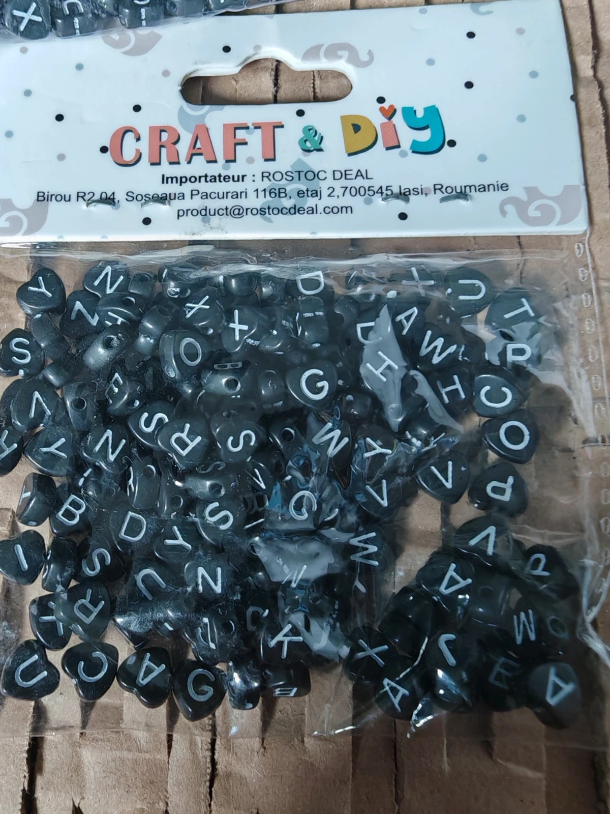 Perles alphabet noires et blanches – Kit DIY création de bracelets – Neuf – Craft 2