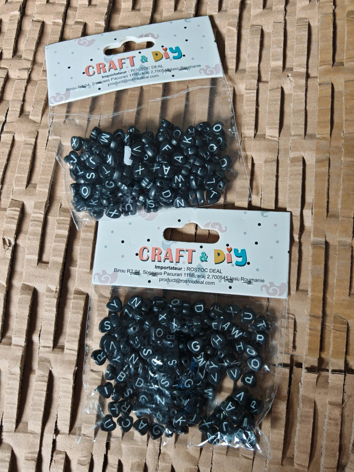 Perles alphabet noires et blanches – Kit DIY création de bracelets – Neuf