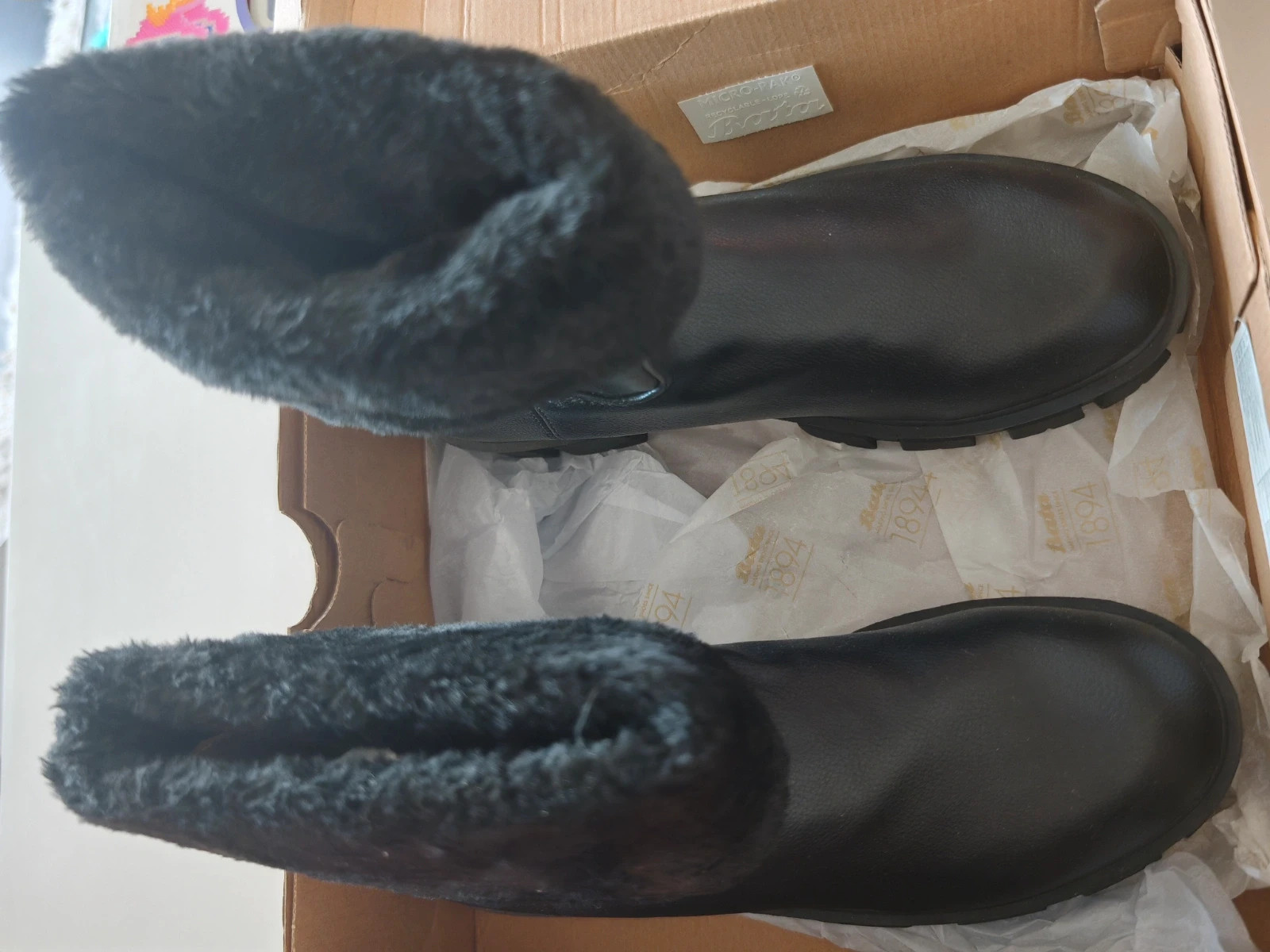 Bottines Bata noires fourrées – semelle épaisse – T40 – Bata – taille 40 5