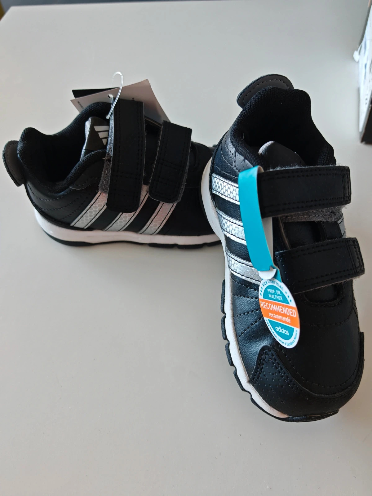 Baskets Adidas enfant - taille 22 – adidas – taille EU 22 3