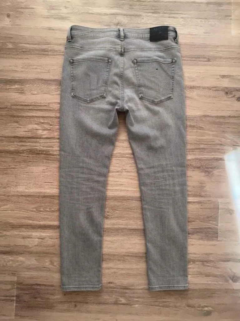Jean Slim Fit BOSS "Delaware" Gris – Denim Candiani / Cashmere-Touch – Hugo Boss – taille W36 | FR 46 2
