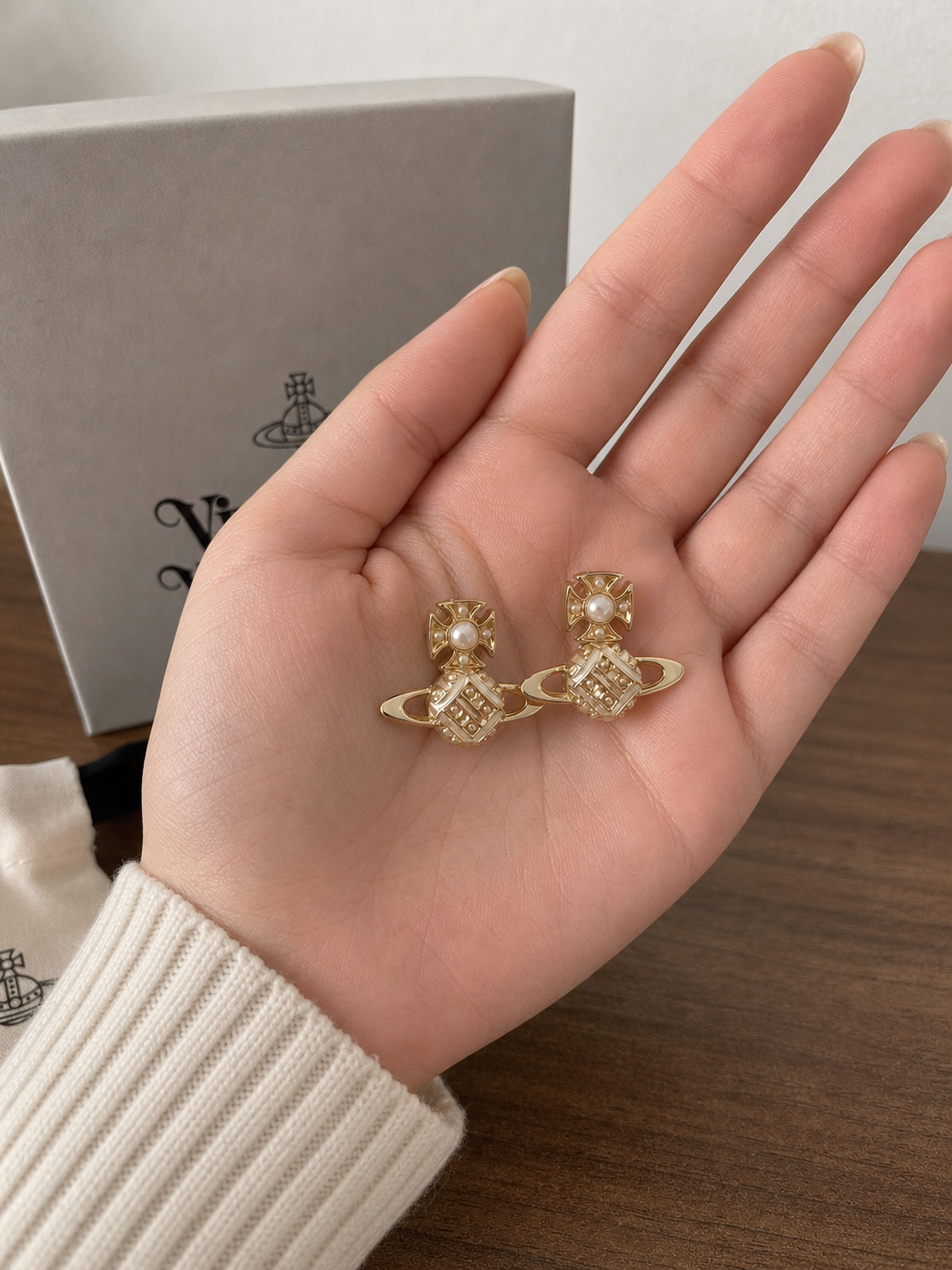 Boucles d'oreilles pendantes Vivienne We
