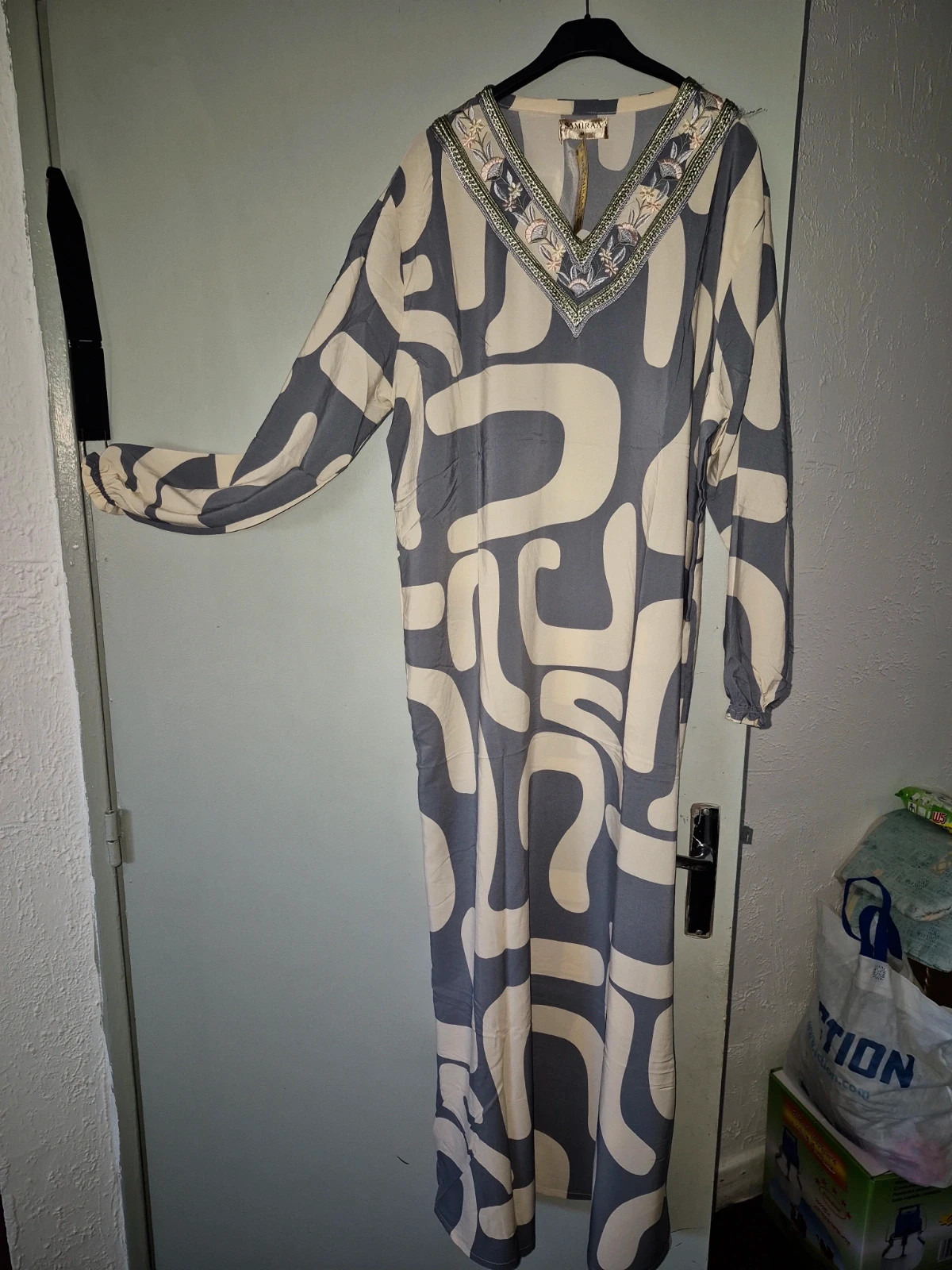Robe à motif – SAMIRAA – taille M / 38 / 10 2