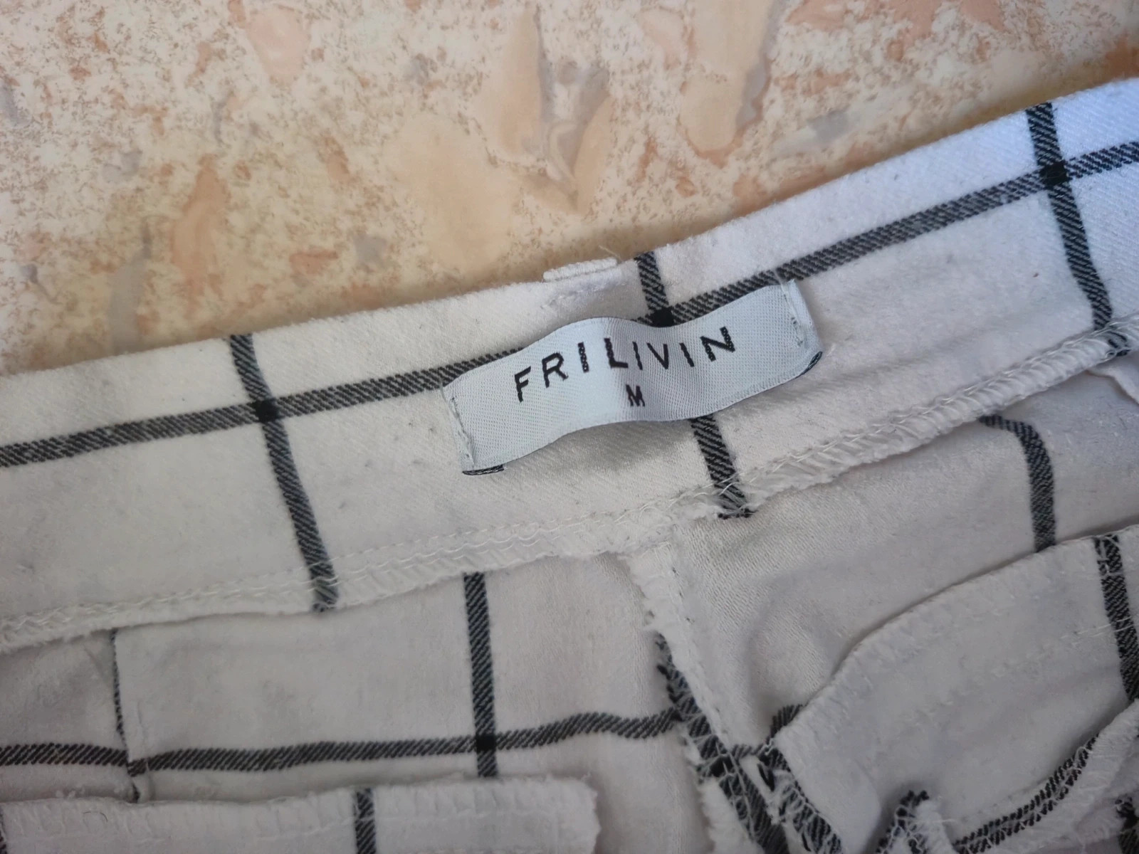 Pantalon Chino Frilivin à carreaux – Frilivin – taille M 4