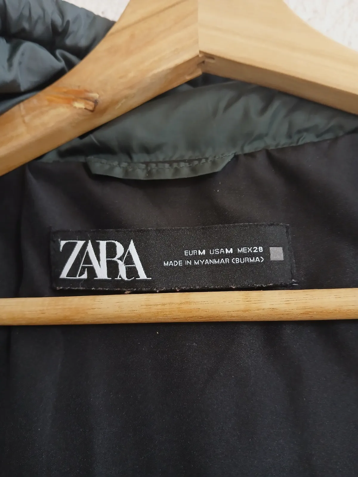 Doudoune matelassée Zara, vert foncé (kaki sombre), taille M – Zara – taille M 4