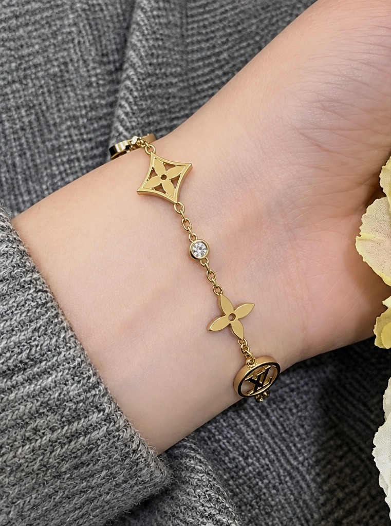 Bracelet fin doré Louis Vuitton fleurs monogramme – Louis Vuitton – taille Taille unique 3