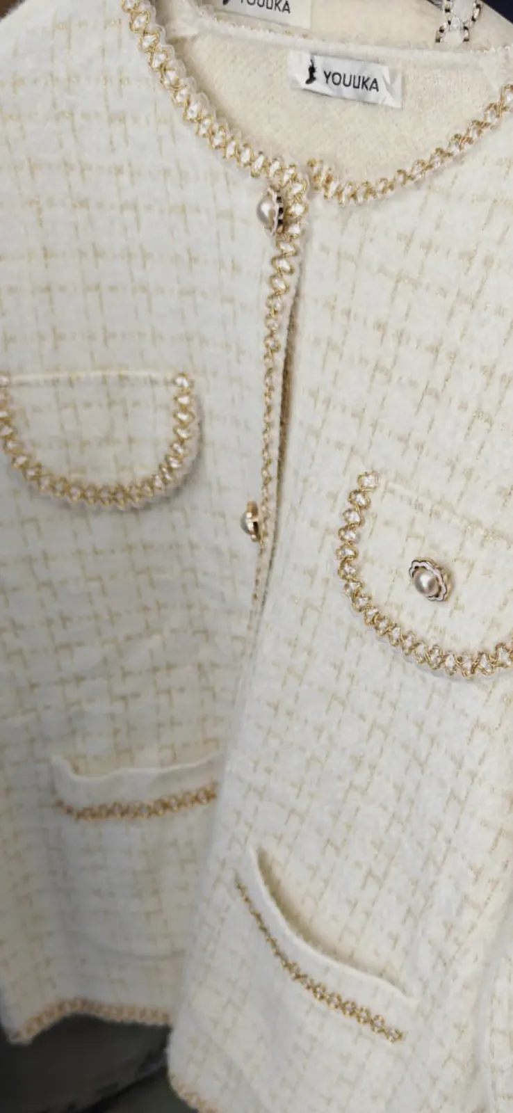 Cardigan beige doré style Chanel  – Mode impression – taille Taille unique 3