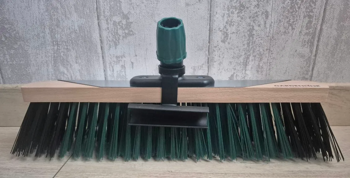 Balai de jardin neuf , sans manche, avec grattoir / MD1644 – Gardena 2