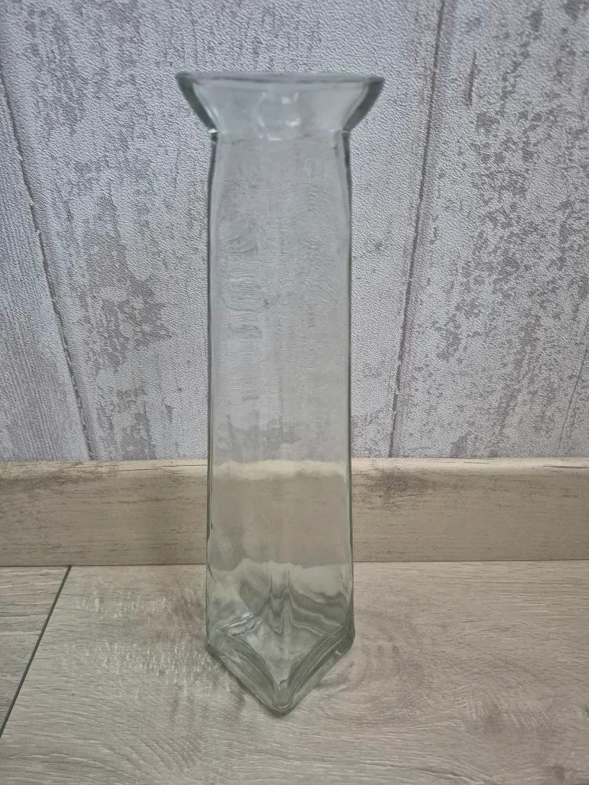 Vase de 28 cm de haut , 4 cm de diamètre / MD1799 – COS 2