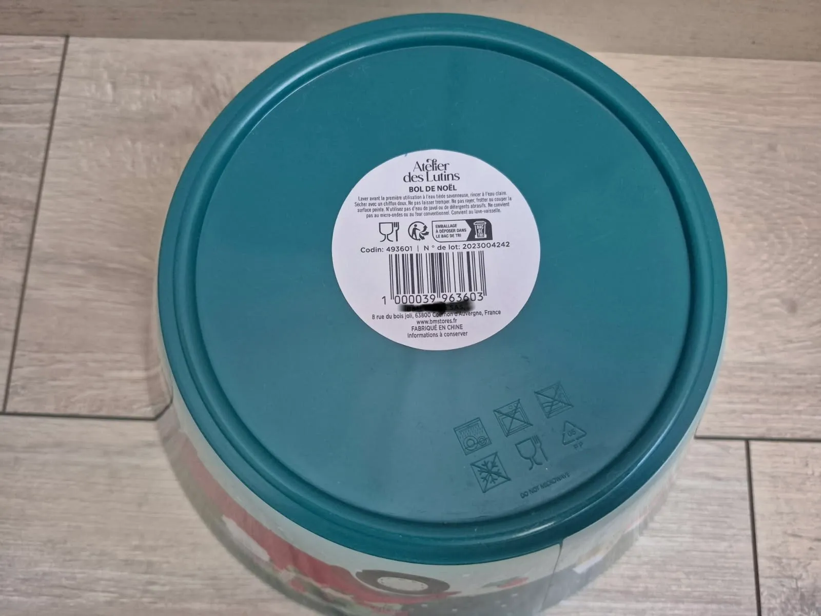 Bol de noël en plastique de 11 cm de haut , 24,5 cm de diamètre / MD1791 – Atelier des Lutins 4