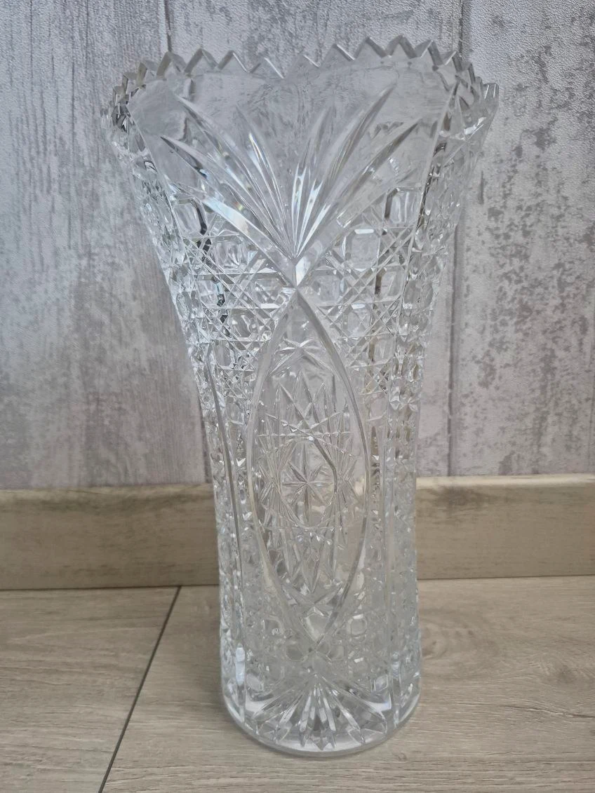 Vase cristal d'arque de 30,5 cm , 16 cm de diamètre / MD1777