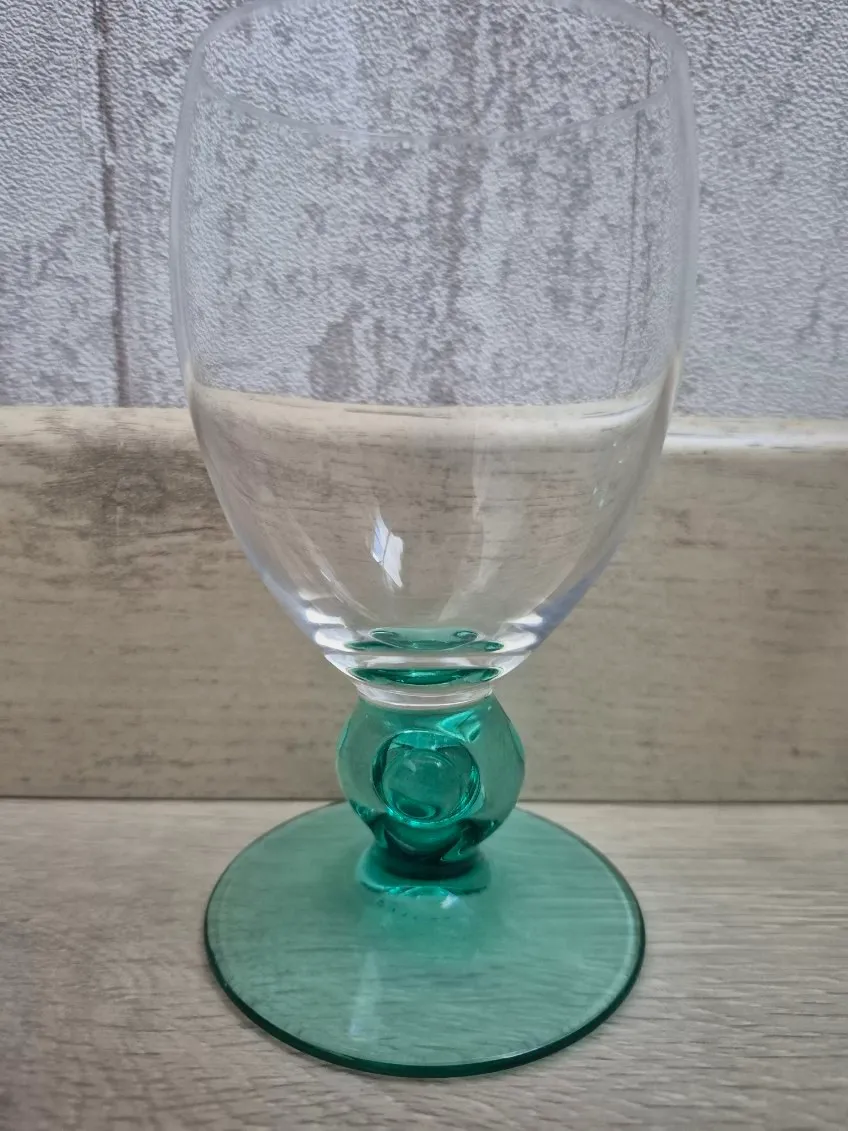 4 verres à pied , 12 cm de haut , 6 cm de diamètre / MD571 – luminarc 2