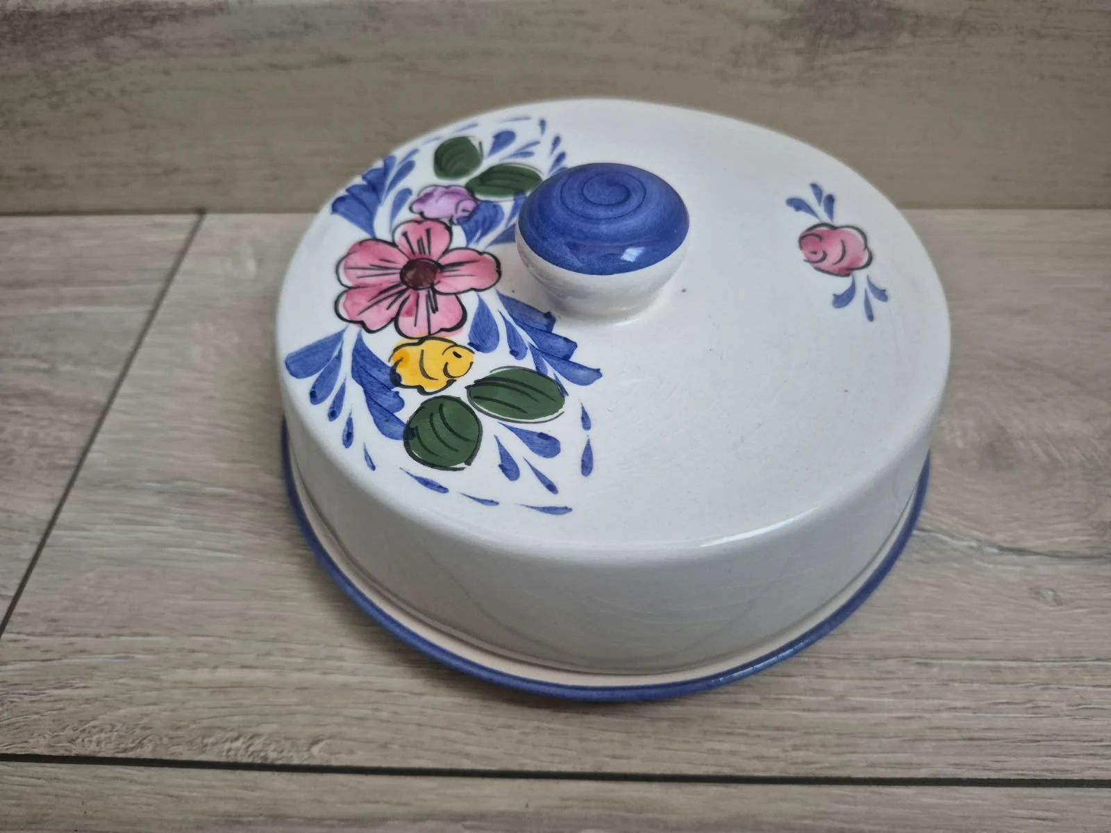 Plat à camembert vintage français, peint à la main / MD1776