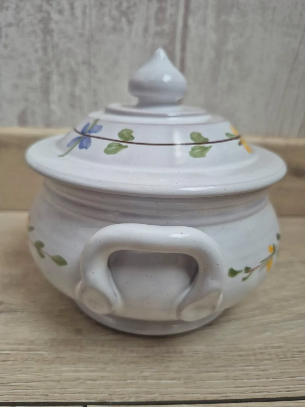 Petite soupière ( encore plus 1-1 2002 ) 8,5 cm de haut,11,5 cm de diamètre phot – Encore Plus 2