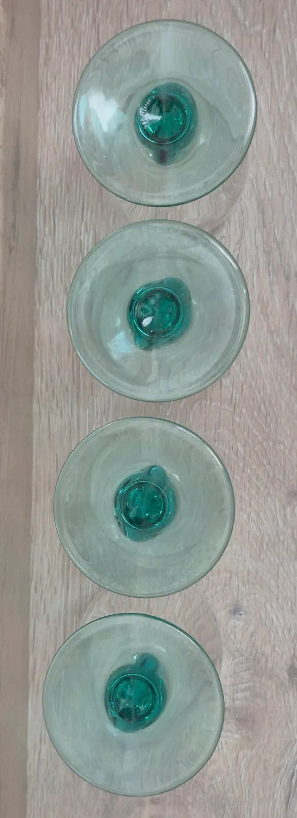 4 verres à pied , 12 cm de haut , 6 cm de diamètre / MD571 – luminarc 4