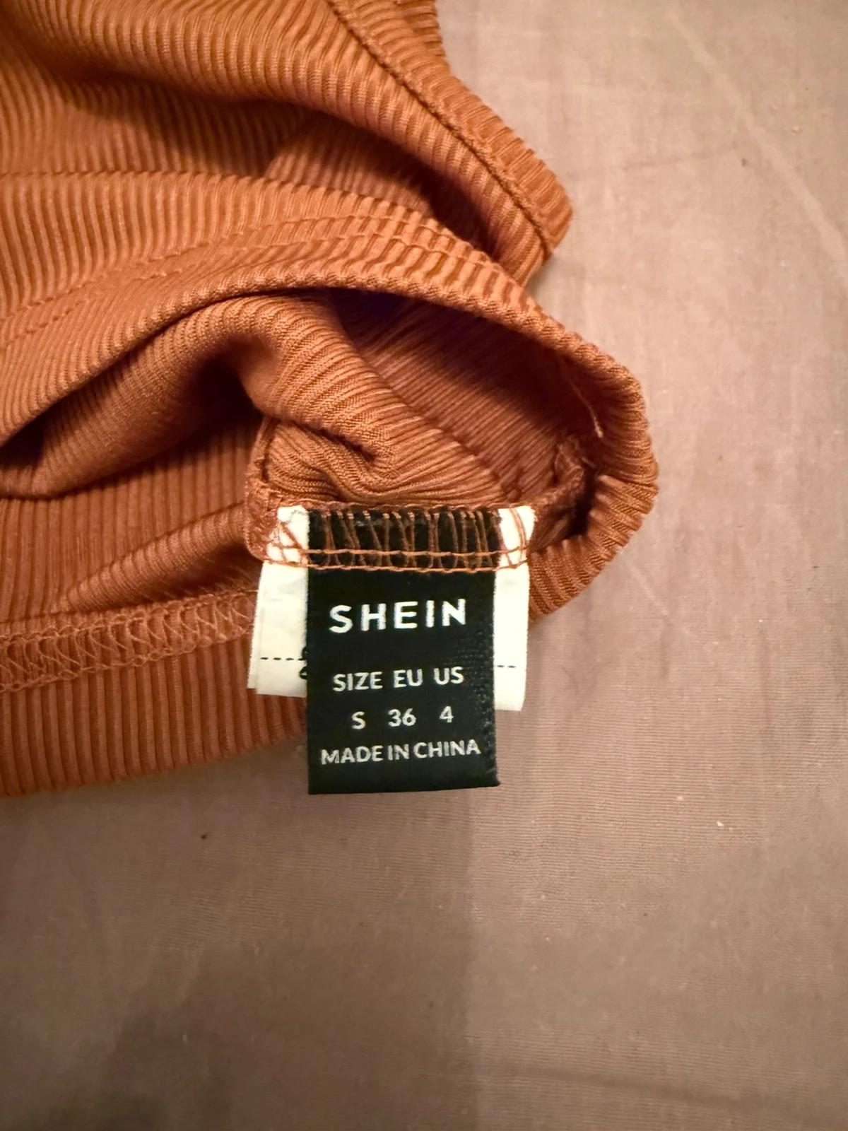 T-shirt croque top – Shein – taille XS / 34 / 6 2