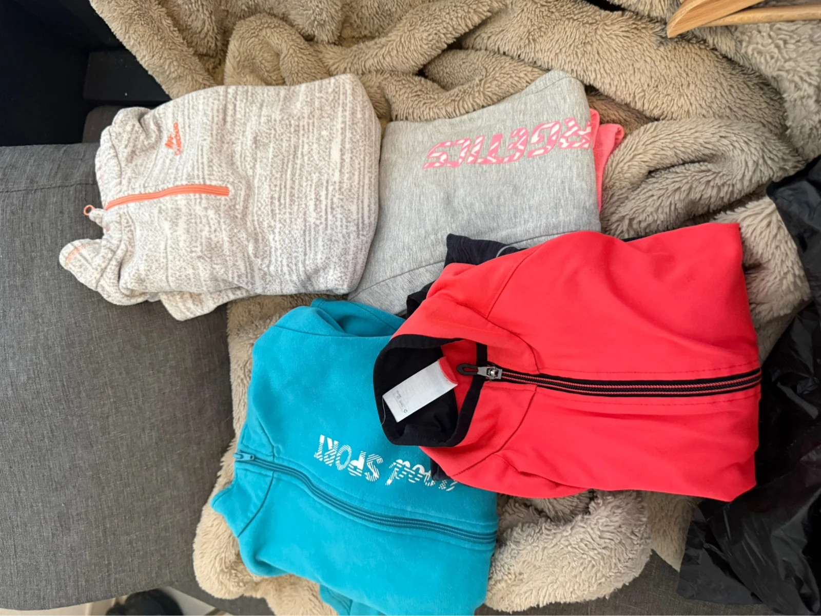 Lot vêtement sport enfant