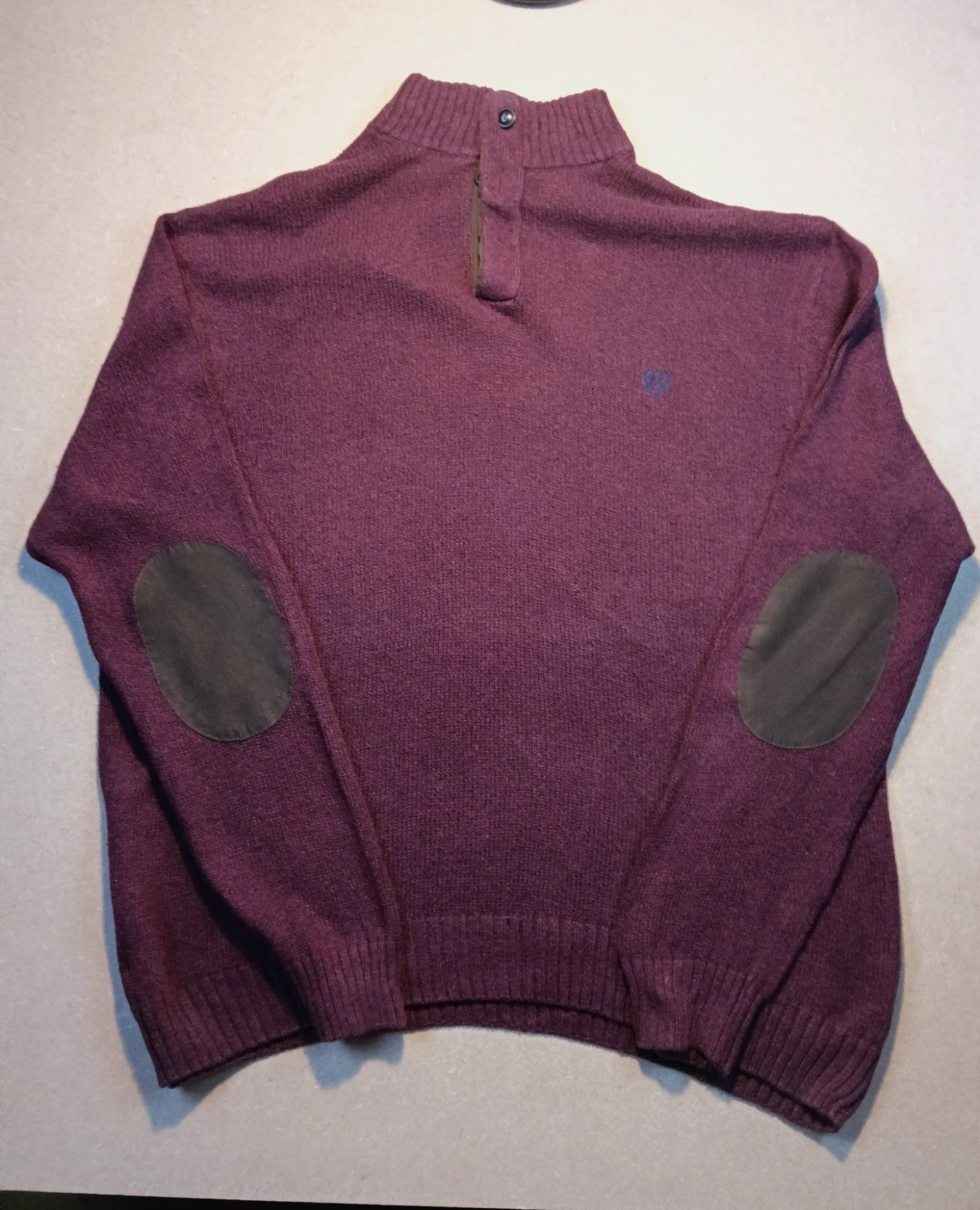 Pull col montant zippé bordeaux