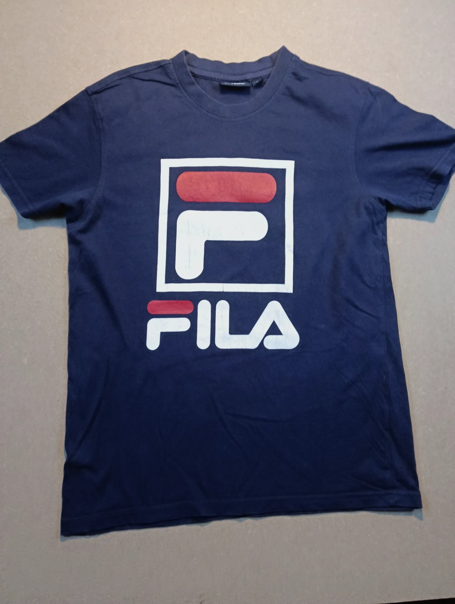 T-shirt Fila bleu marine à grand logo imprimé