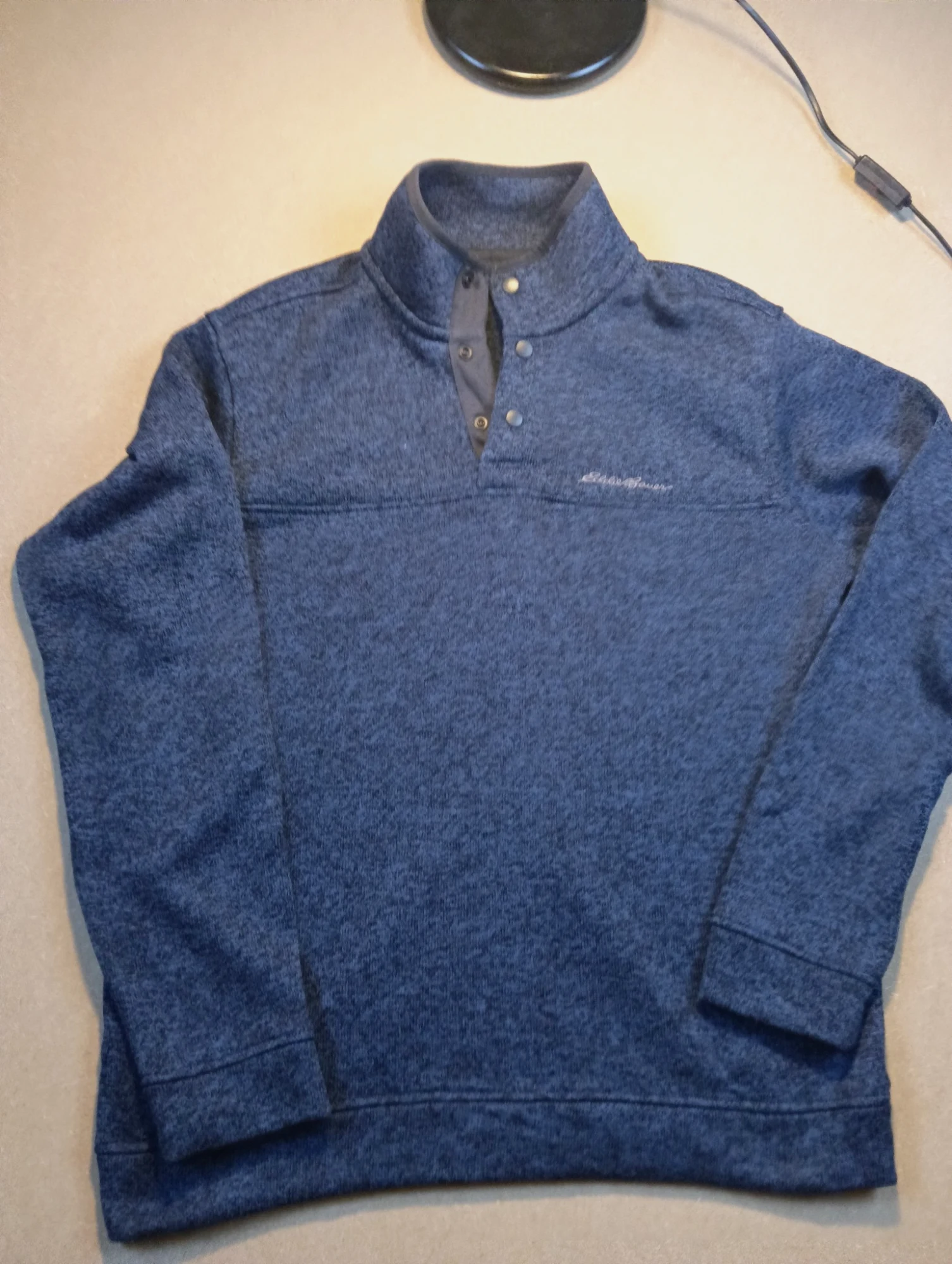 Pull Eddie Bauer bleu marine à col boutonné