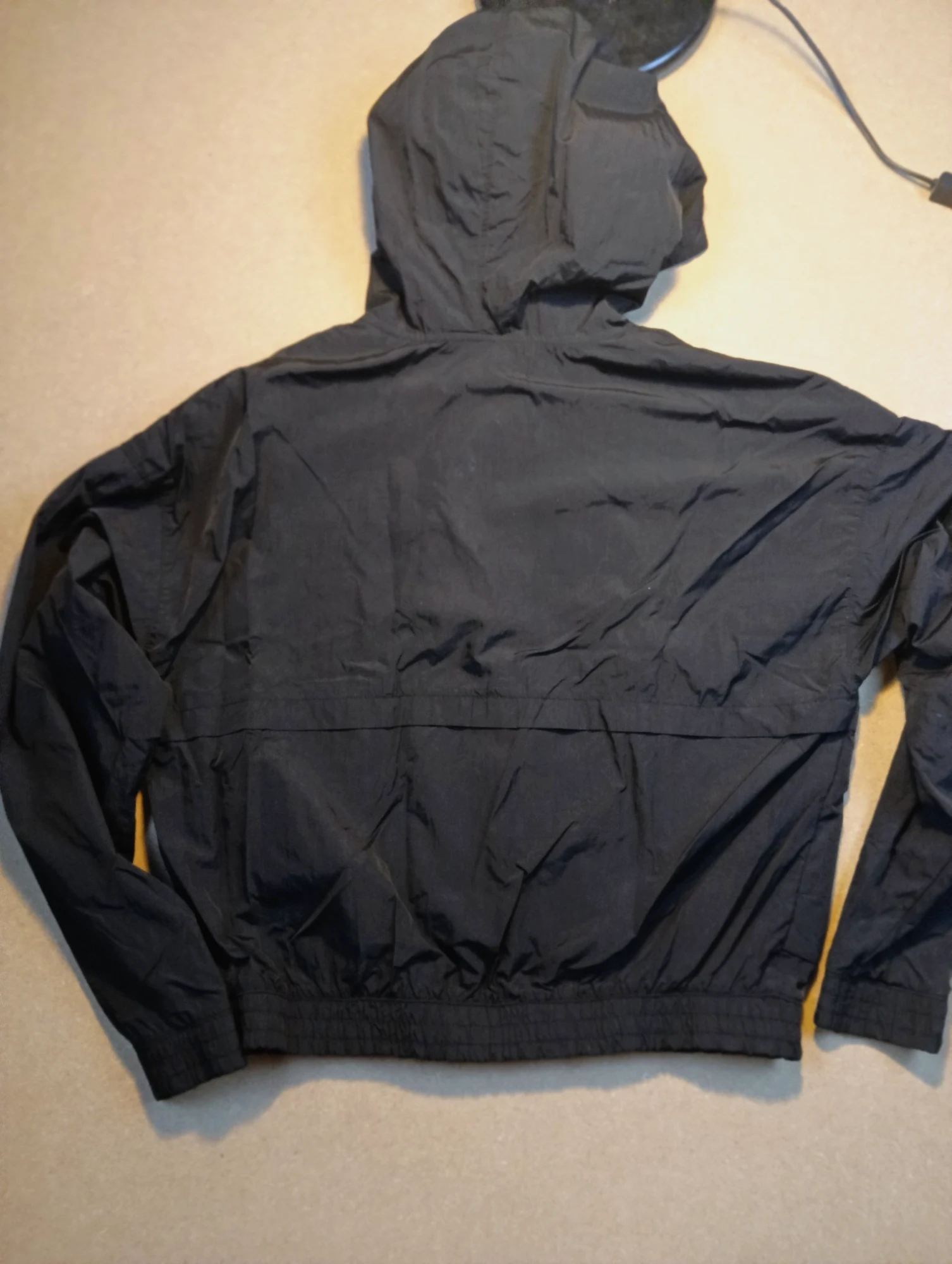 Veste coupe-vent à capuche Reebok noire