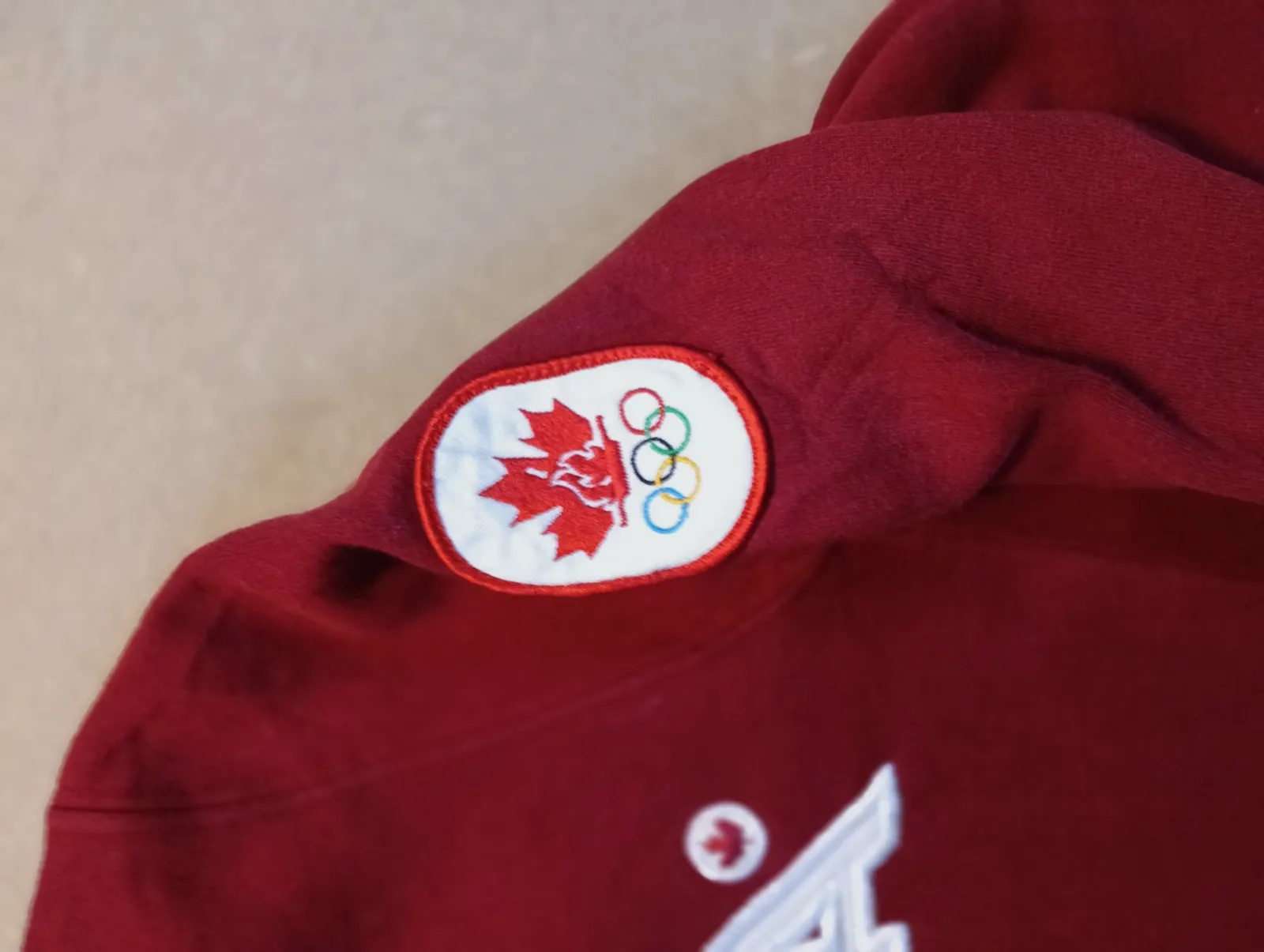 Sweat à capuche zippé rouge Canada – Hudson's Bay – taille S 5